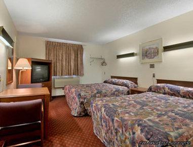 Super 8 By Wyndham Longmont/Del Camino Hotel Room photo